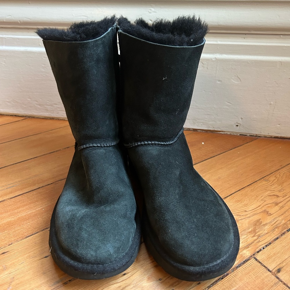 Black UGG bow tie boots size 7